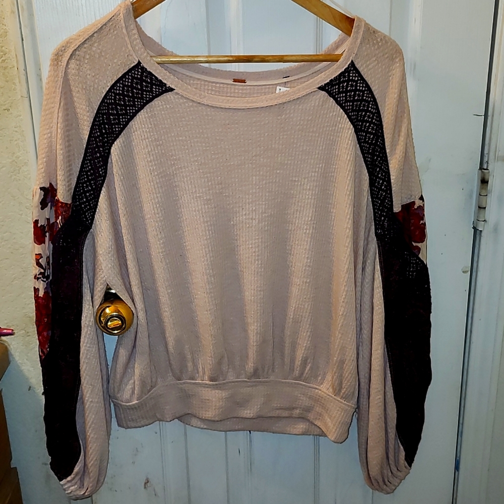Free people knit long-sleeved shirt size M
